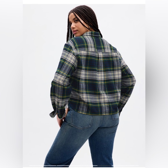 GAP Cropped Button-Front Shirt M - Picture 3 of 3